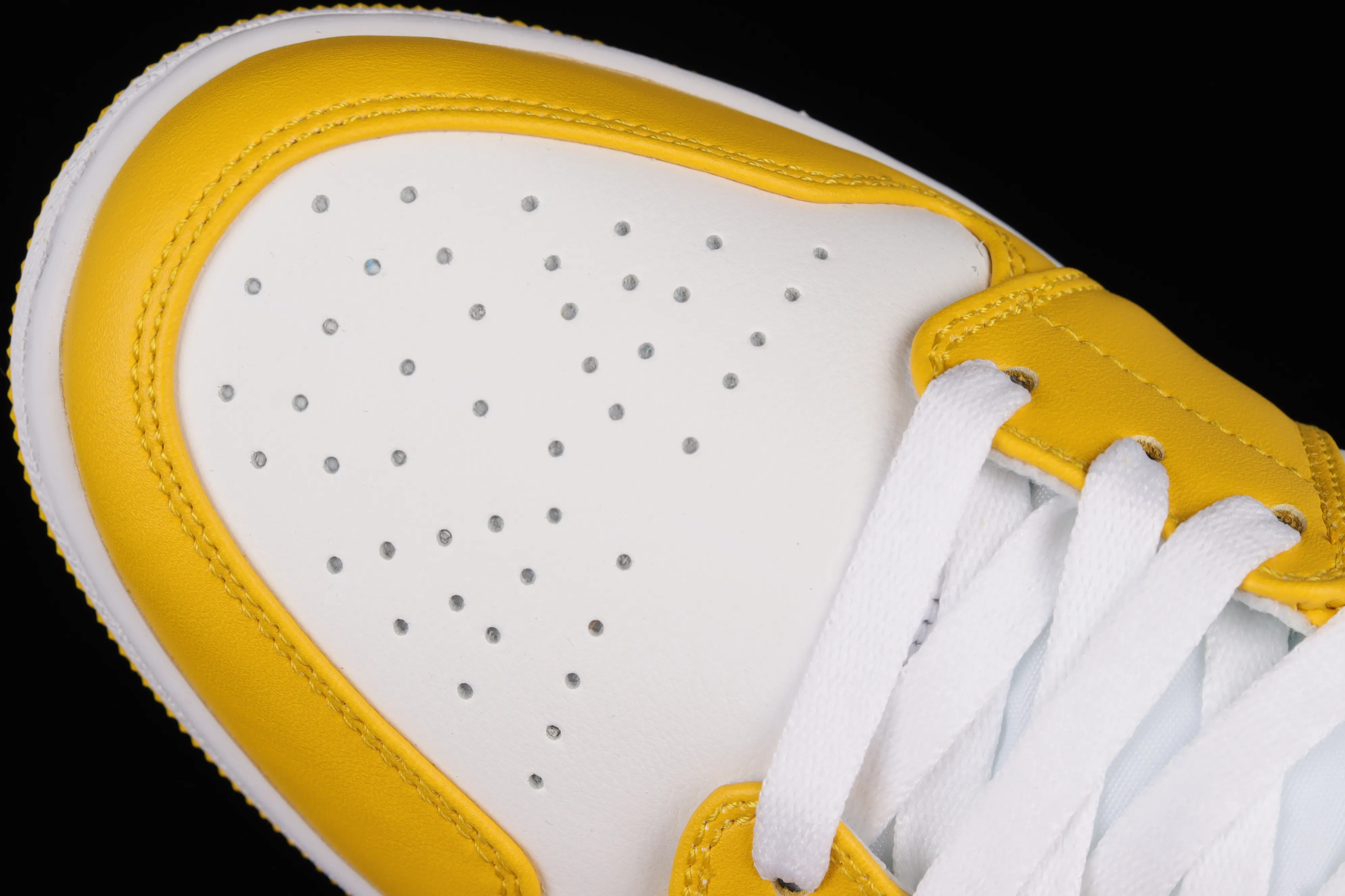 All categories Air Jordan Jordan series basketball shoes Air Jordan 1 Mid Air Jordan 1 Mid AJ1 Joe 1 white and yellow Zhongbang basketball shoes BQ6472-117